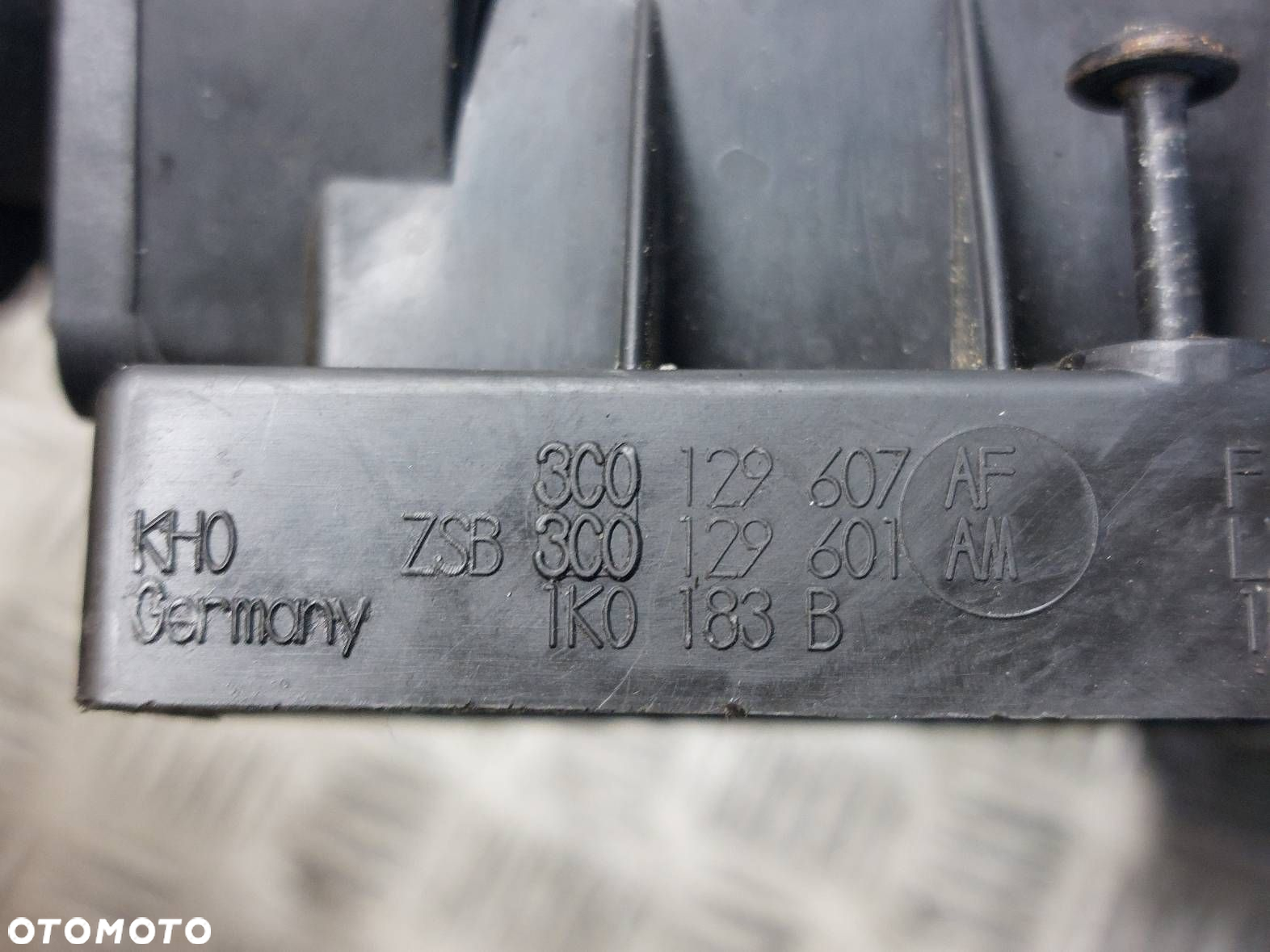 PRZEPŁYWOMIERZ + DOLOT PRZEWÓD RURA GOLF V 1.9 TDI 038906461B - 2