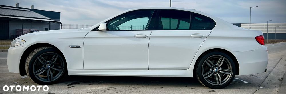 BMW Seria 5 528i xDrive - 10