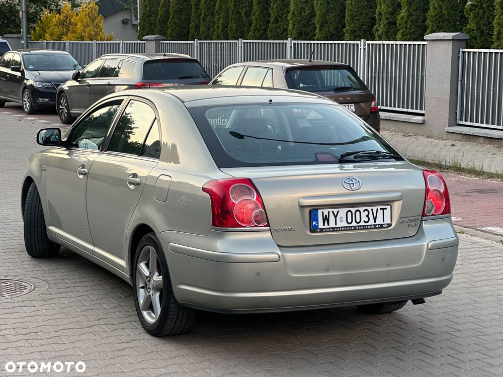 Toyota Avensis 2.2 D-4D Prestige - 10