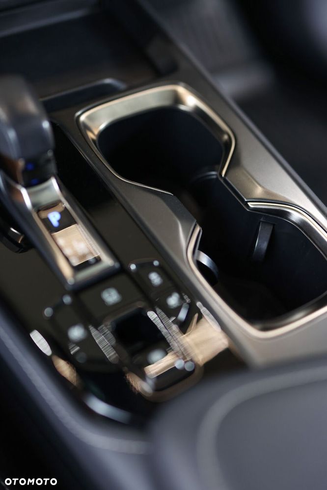 Lexus NX 350h Business AWD - 31