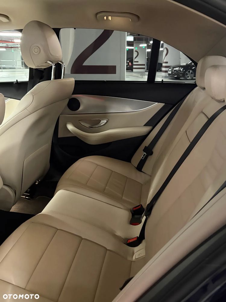 Mercedes-Benz Klasa E 220 d 9G-TRONIC - 17