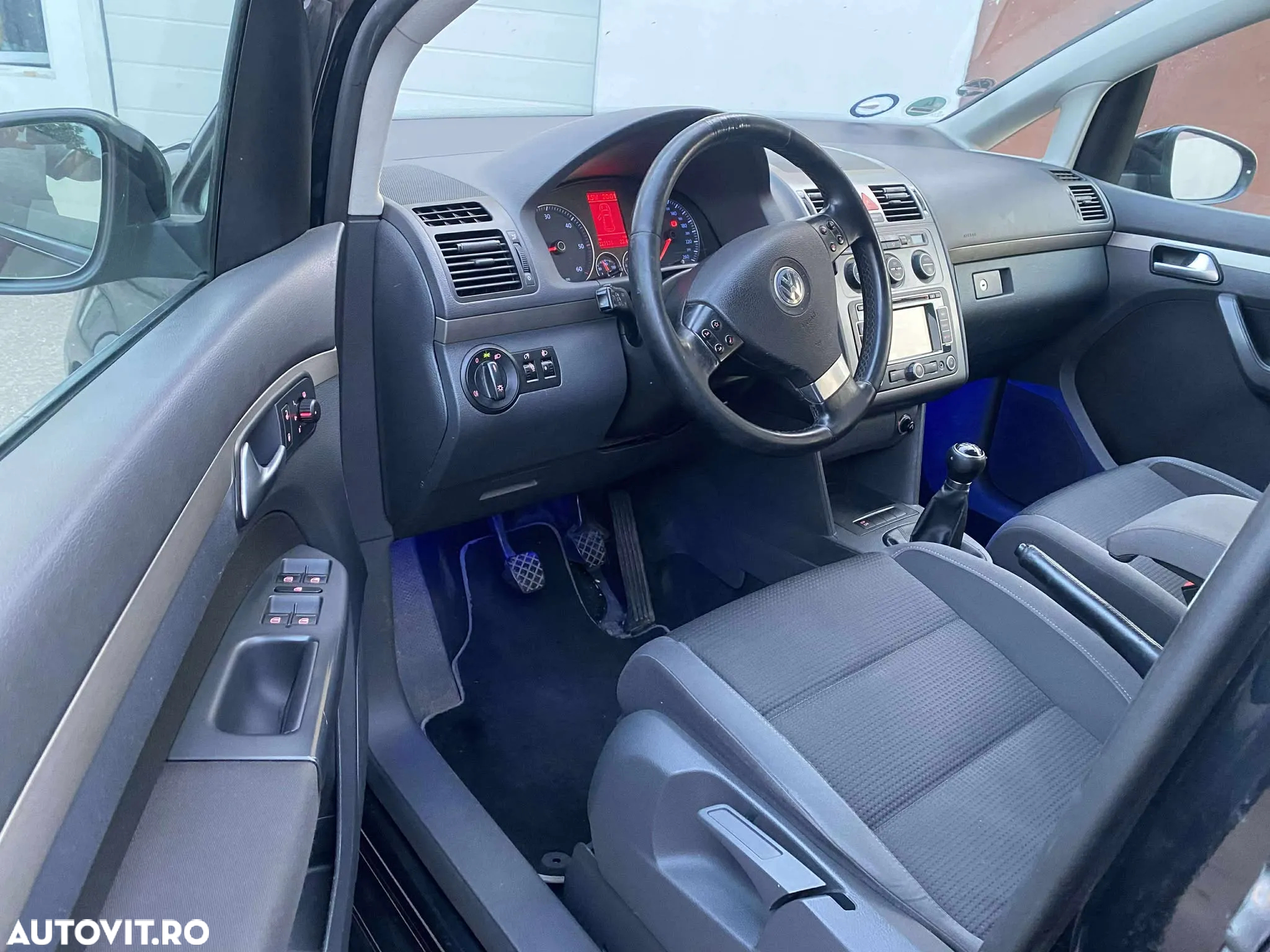 Volkswagen Touran 1.9 TDI DPF Freestyle - 7