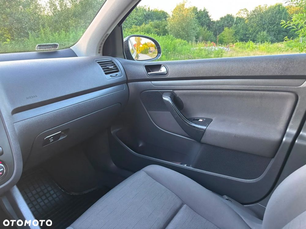 Volkswagen Golf 1.6 Trendline - 2