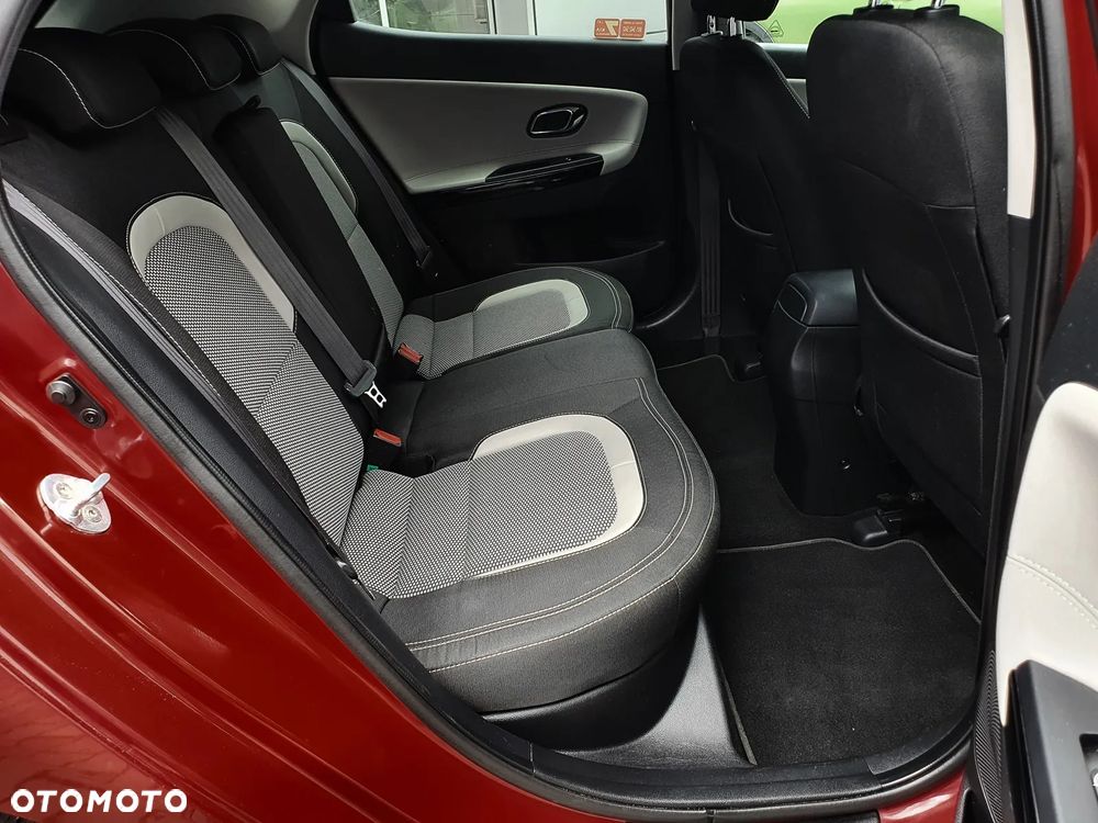 Kia Ceed 1.6 GDI L Business Line - 11