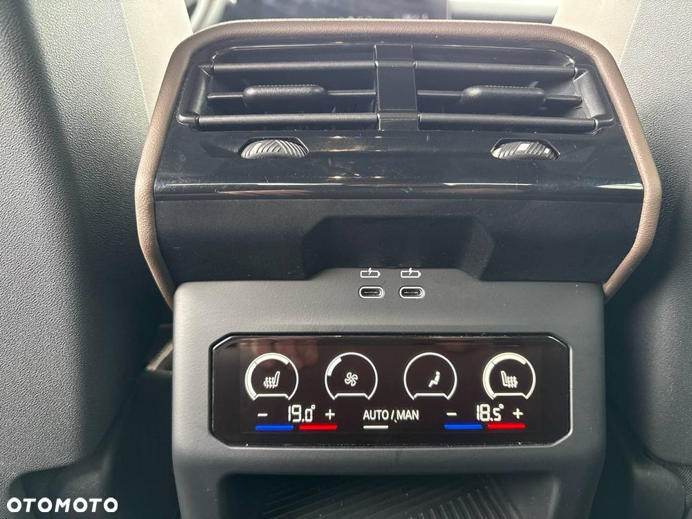 BMW Seria 5 520d xDrive - 26