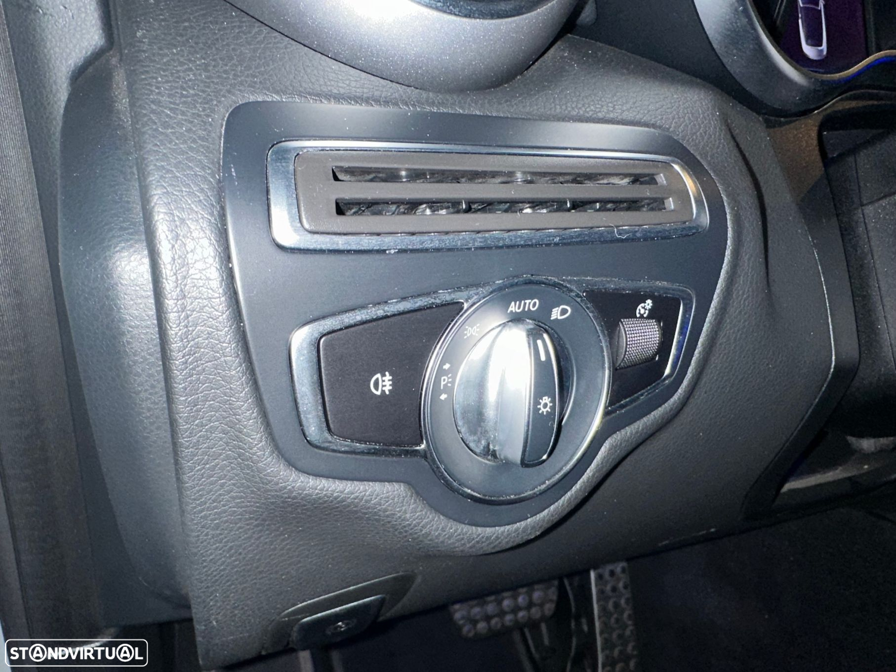 Mercedes-Benz C 200 AMG Line - 11