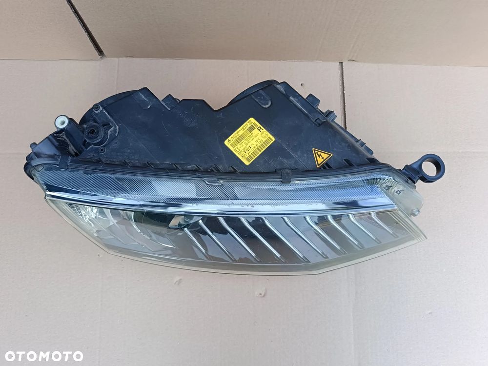 Bi-xenon prawy Skoda Octavia III 3 skrętny lampa prawa 5E1941016B - 2