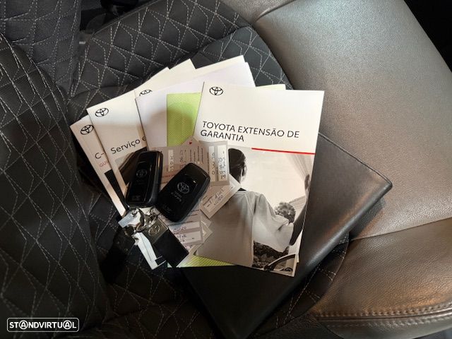 Toyota C-HR 1.8 HSD Exclusive - 25