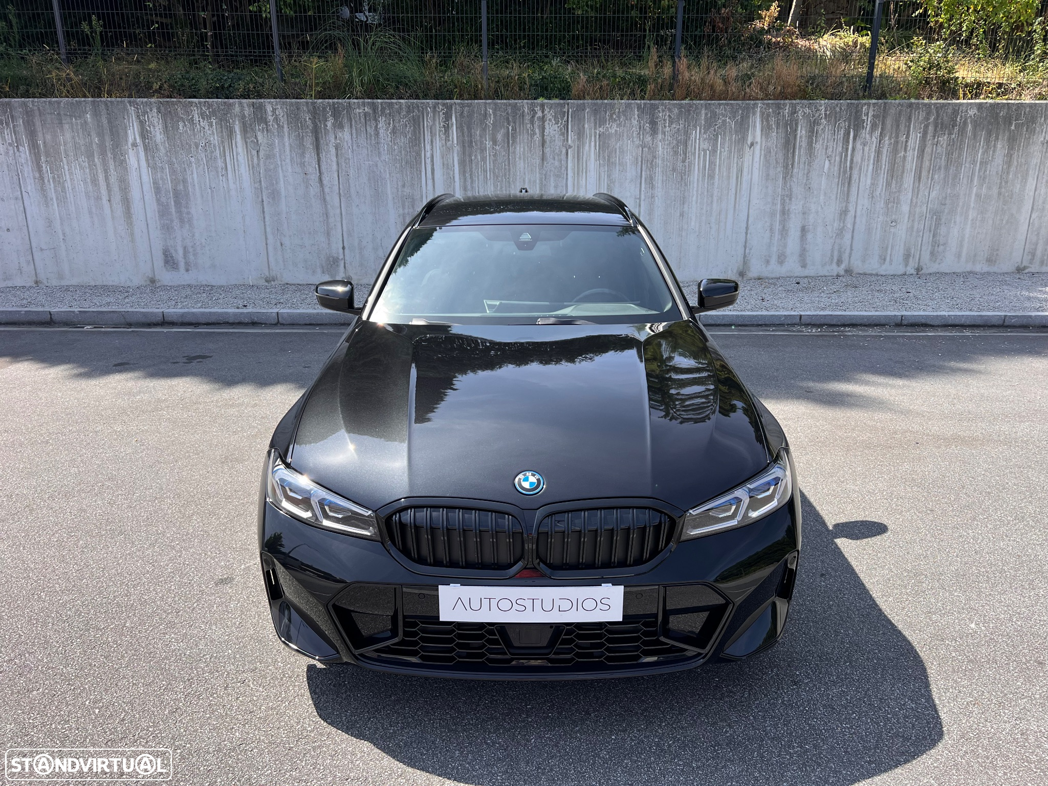 BMW 330 e Touring Pack M Auto - 4