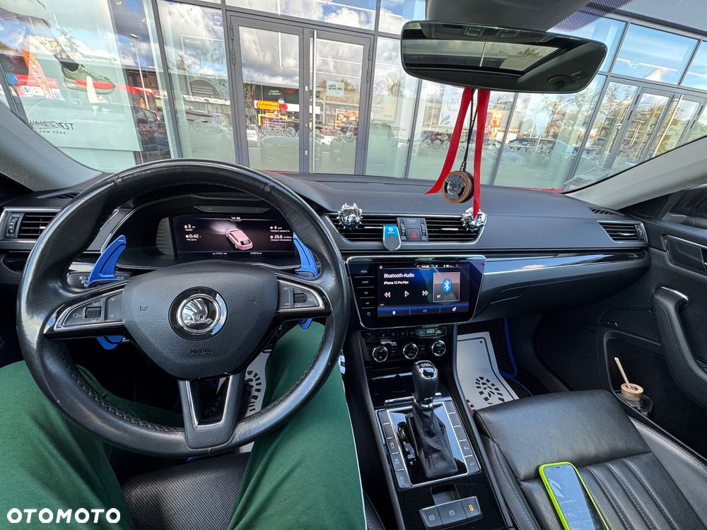 Skoda Superb 2.0 TDI L&K DSG - 20