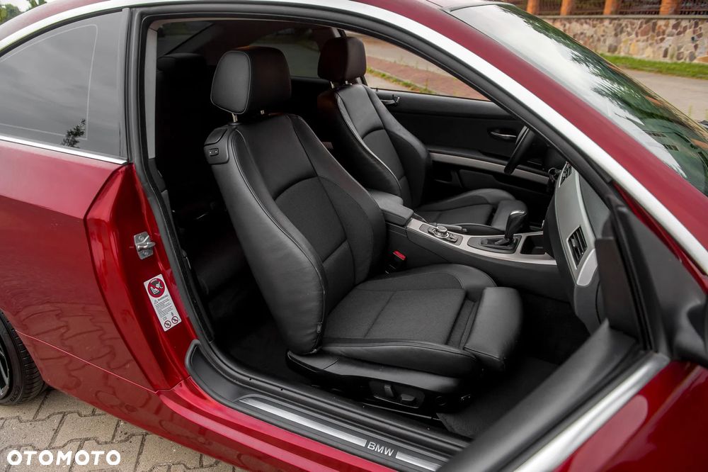 BMW Seria 3 335i xDrive Coupe Edition Exclusive - 18