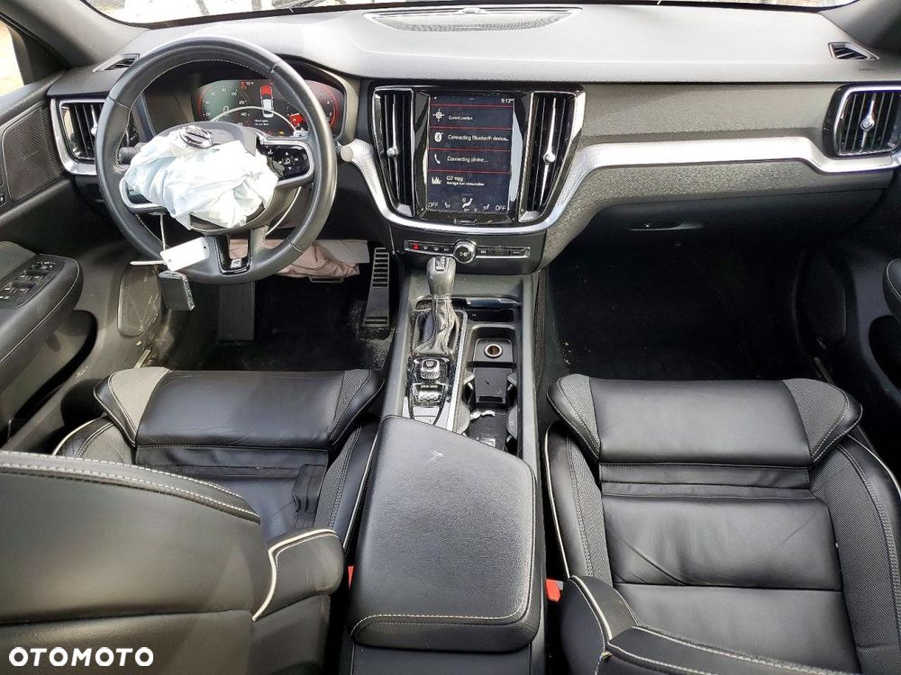 Volvo S60 T6 AWD R-Design - 8