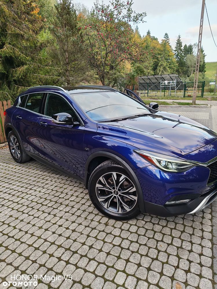 Infiniti QX30 - 11