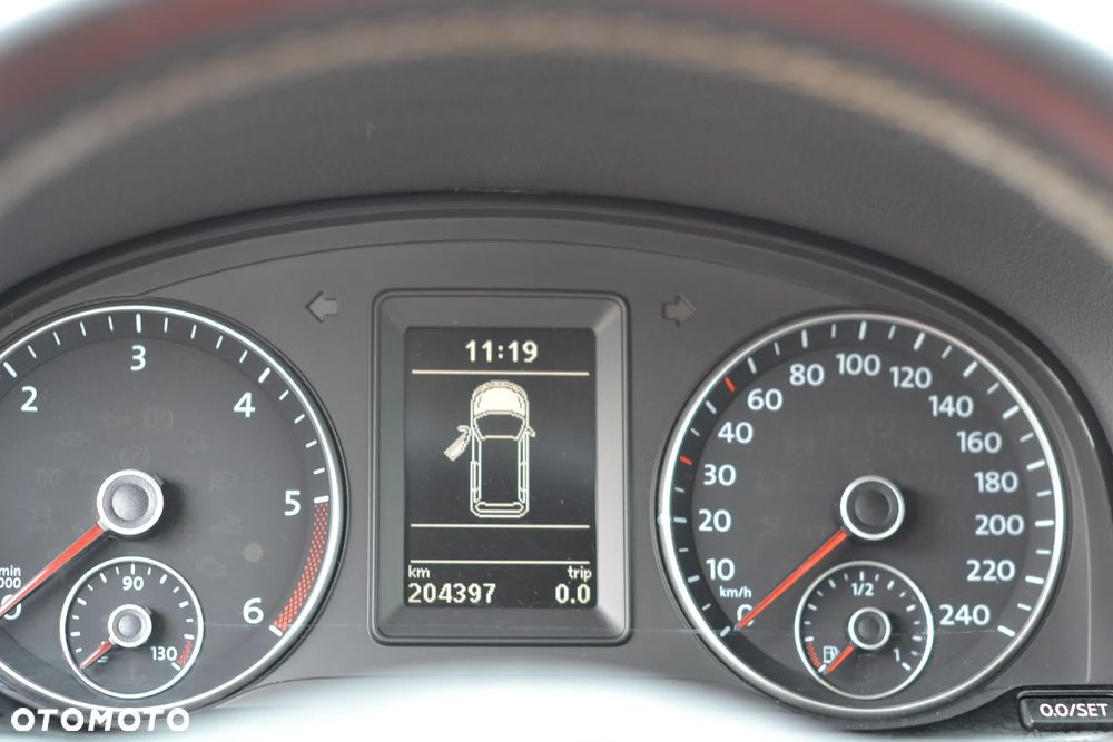 Volkswagen Touran - 9