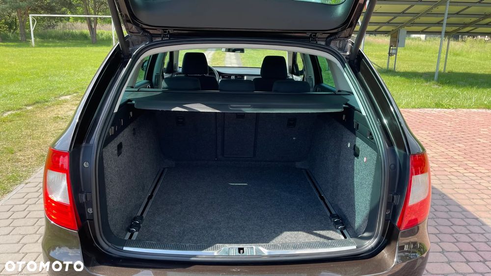 Skoda Superb 2.0 TDI Elegance - 24