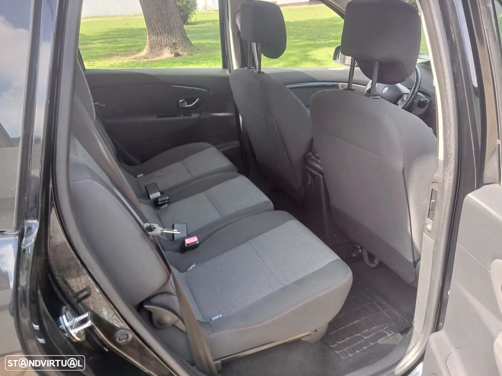 Renault Scénic 1.5 dCi Dynamique S - 11