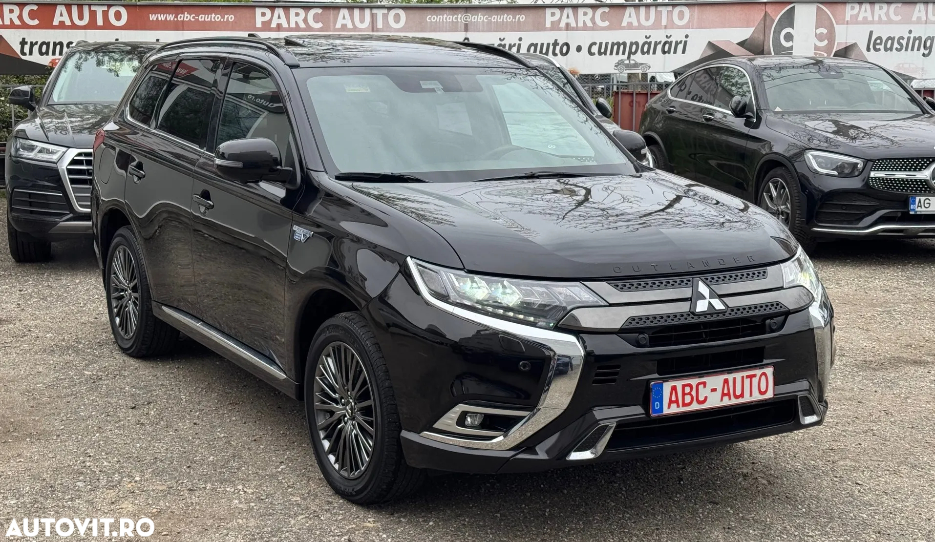 Mitsubishi Outlander 2.4 4WD Plug-In Hybrid Top - 2