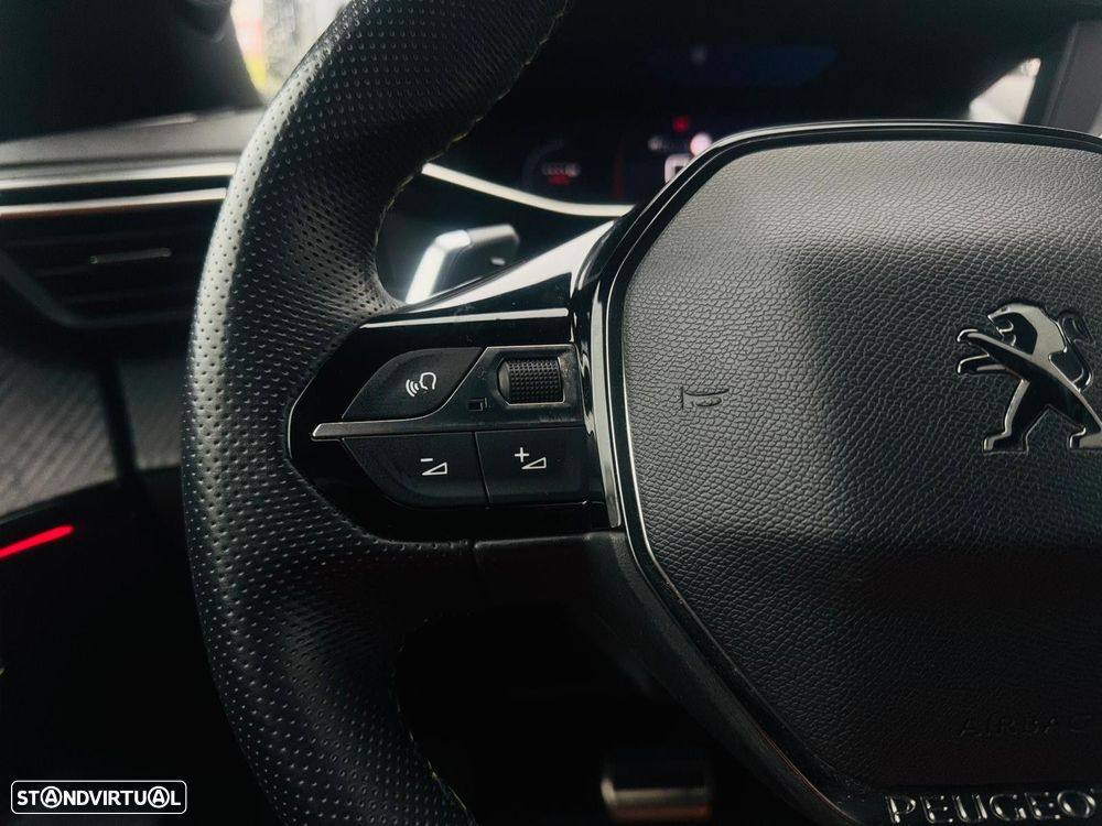 Peugeot 2008 1.2 PureTech GT EAT8 - 24