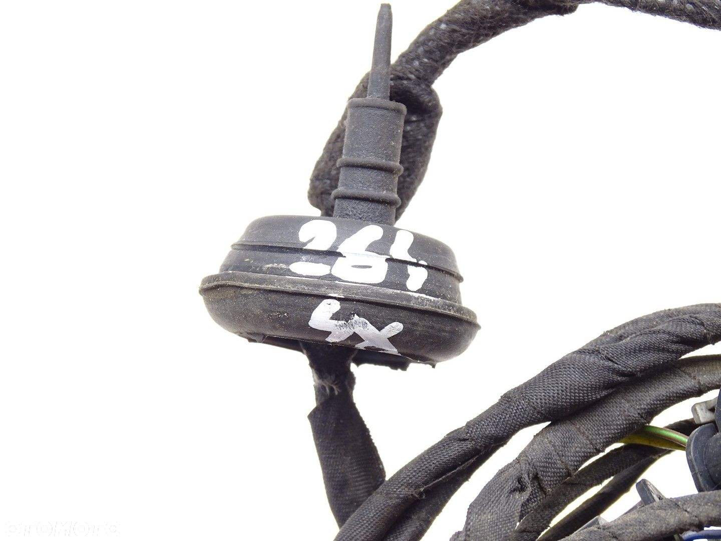 WIĄZKA INSTALACJA 4X CZUJNIKÓW PDC PARKOWANIA TYŁ AUDI A4 B9 8W0971104A - 4