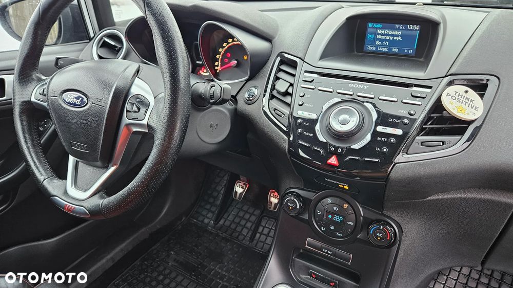 Ford Fiesta 1.6 EcoBoost ST - 8