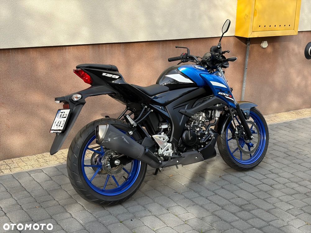 Suzuki GSX - 3