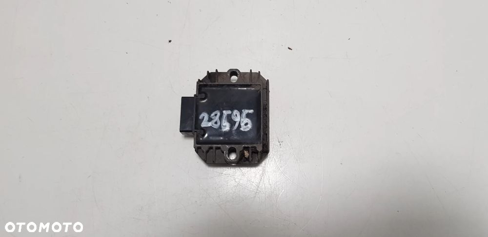 Gilera Nexus 300 Regulator napięcia - 2