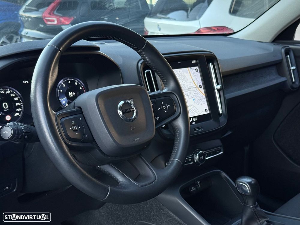 Volvo XC 40 1.5 T3 Momentum Tech Edition - 7