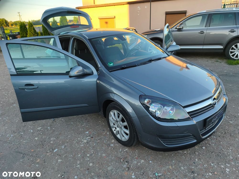 Opel Astra 1.6 Sport Easytronic - 25