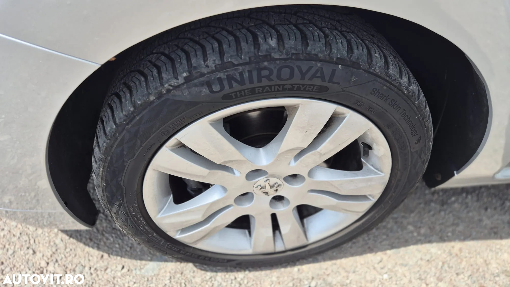 Peugeot 5008 HDI FAP 150 Premium - 25