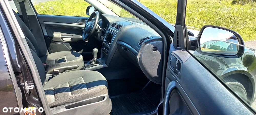 Skoda Octavia 1.6 Combi Ambiente - 6