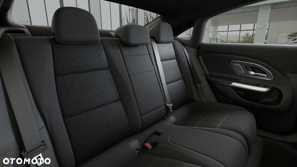 Mercedes-Benz CLA - 12