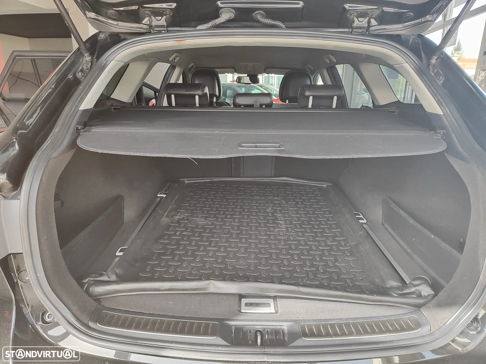 Toyota Avensis SW 2.2 D-4D Premium - 22