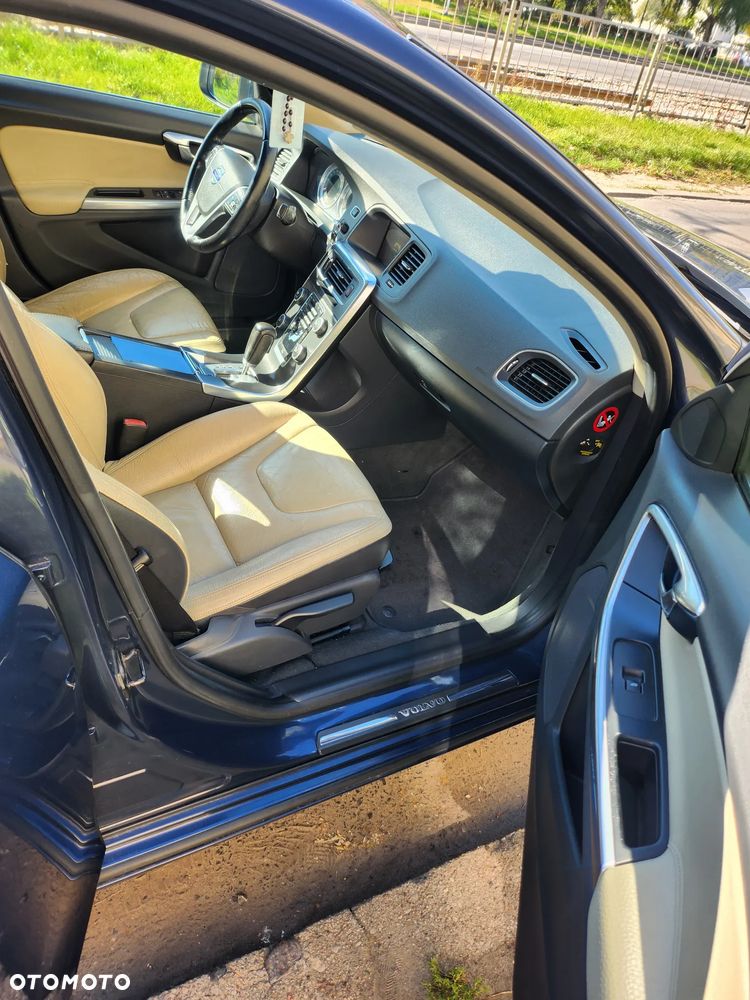 Volvo S60 - 25