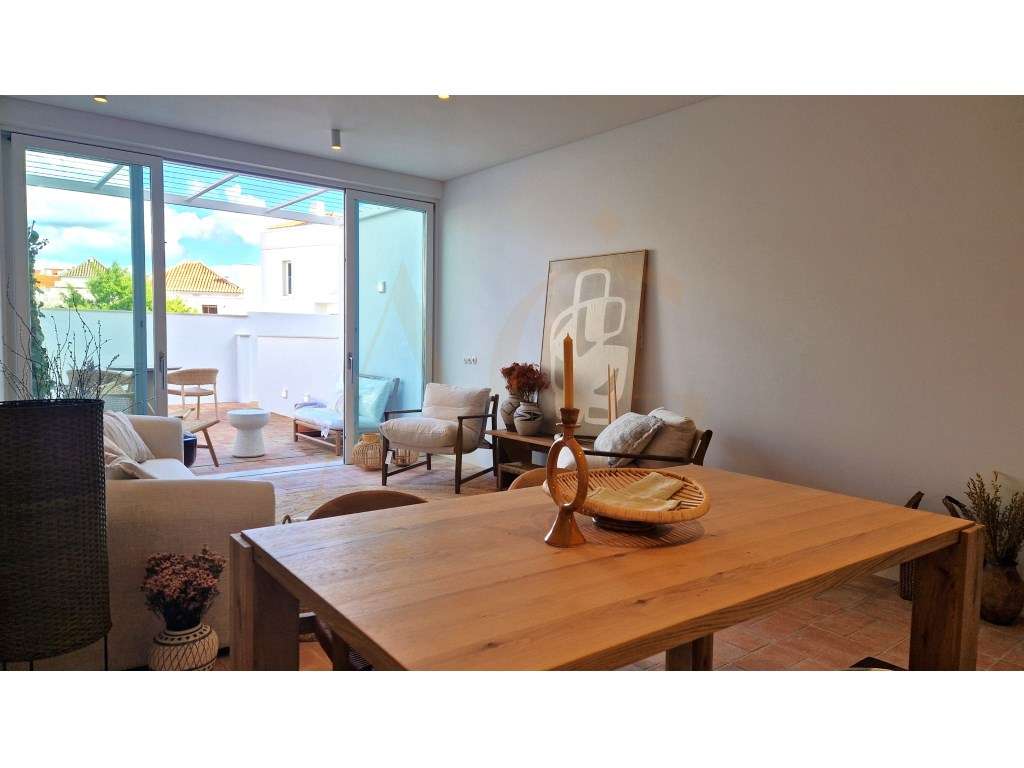 Moradia T3 de luxo no centro de Tavira com piscina e garagem privada - Grande imagem: 3/26