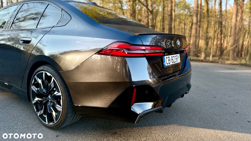 BMW Seria 5 540d xDrive mHEV M Sport - 6