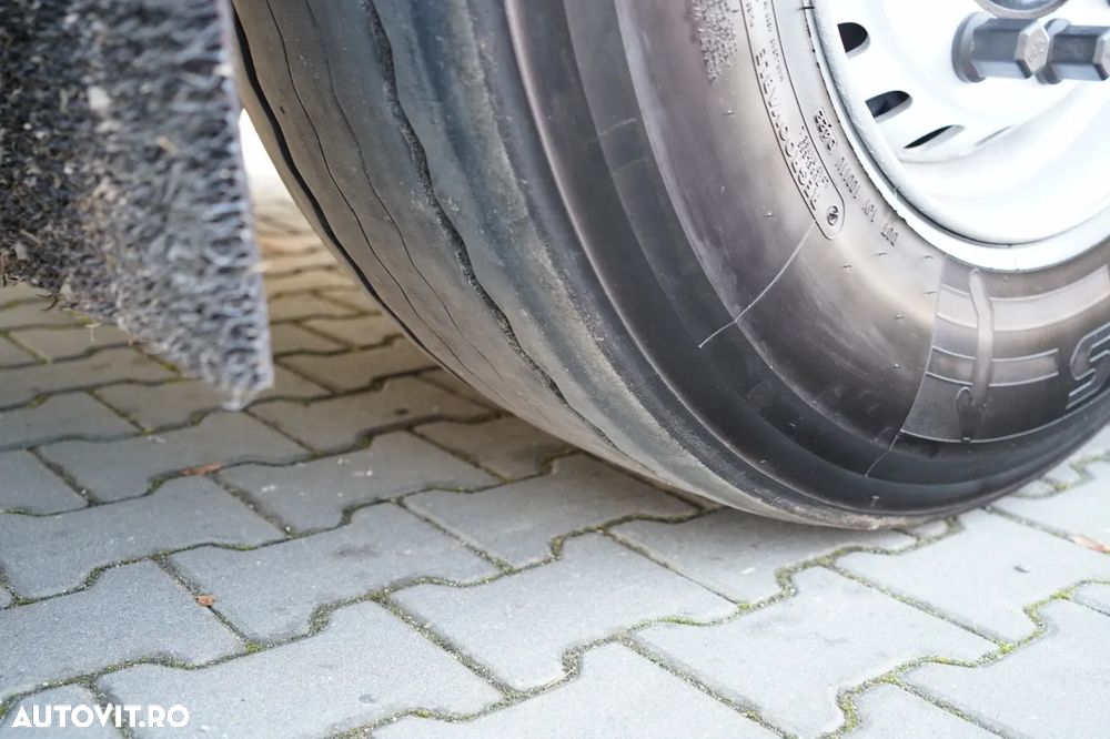 Schmitz Cargobull REFRIGERAT / TRANSPORT VECTOR 1550 / AXĂ RIDICATĂ / RECIPIENT DUBLU / COȘURI PENTRU PALEȚI - 23