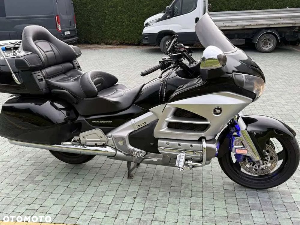 Honda GL - 10