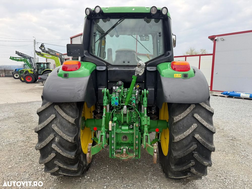 John Deere 6125 M - 8