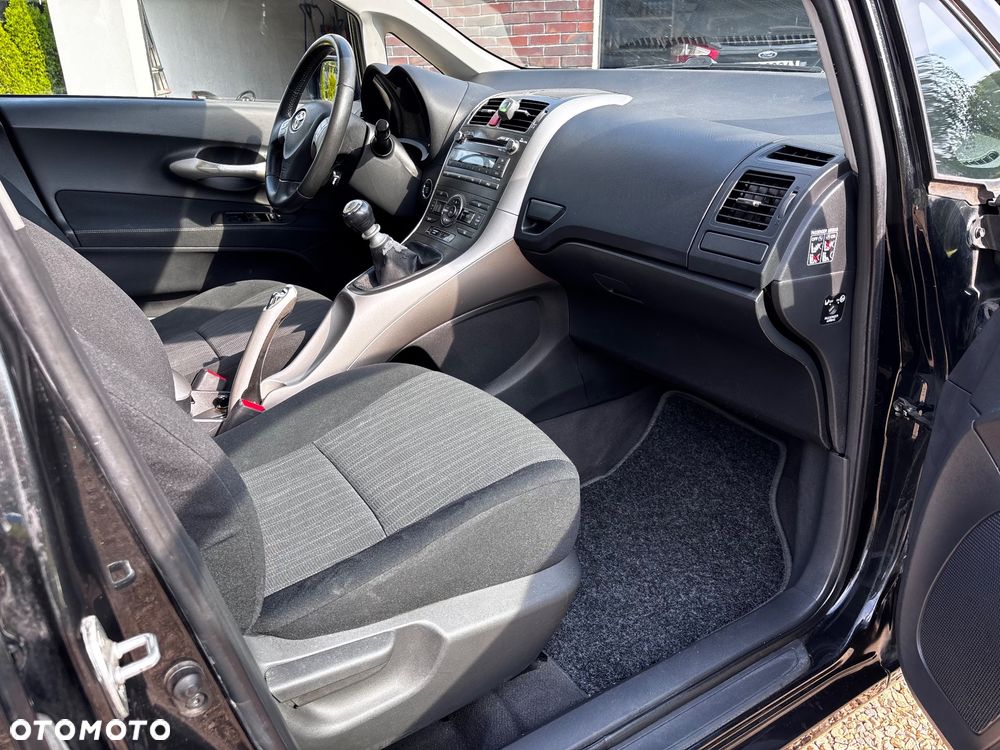 Toyota Auris 1.6 Executive - 16