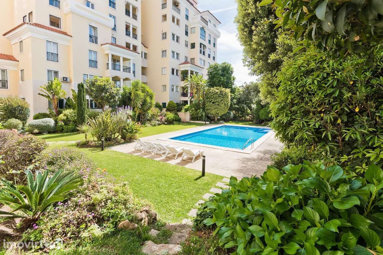 Apartamento T4 com piscina, Monte Estoril, Cascais - Grande imagem: 2/29