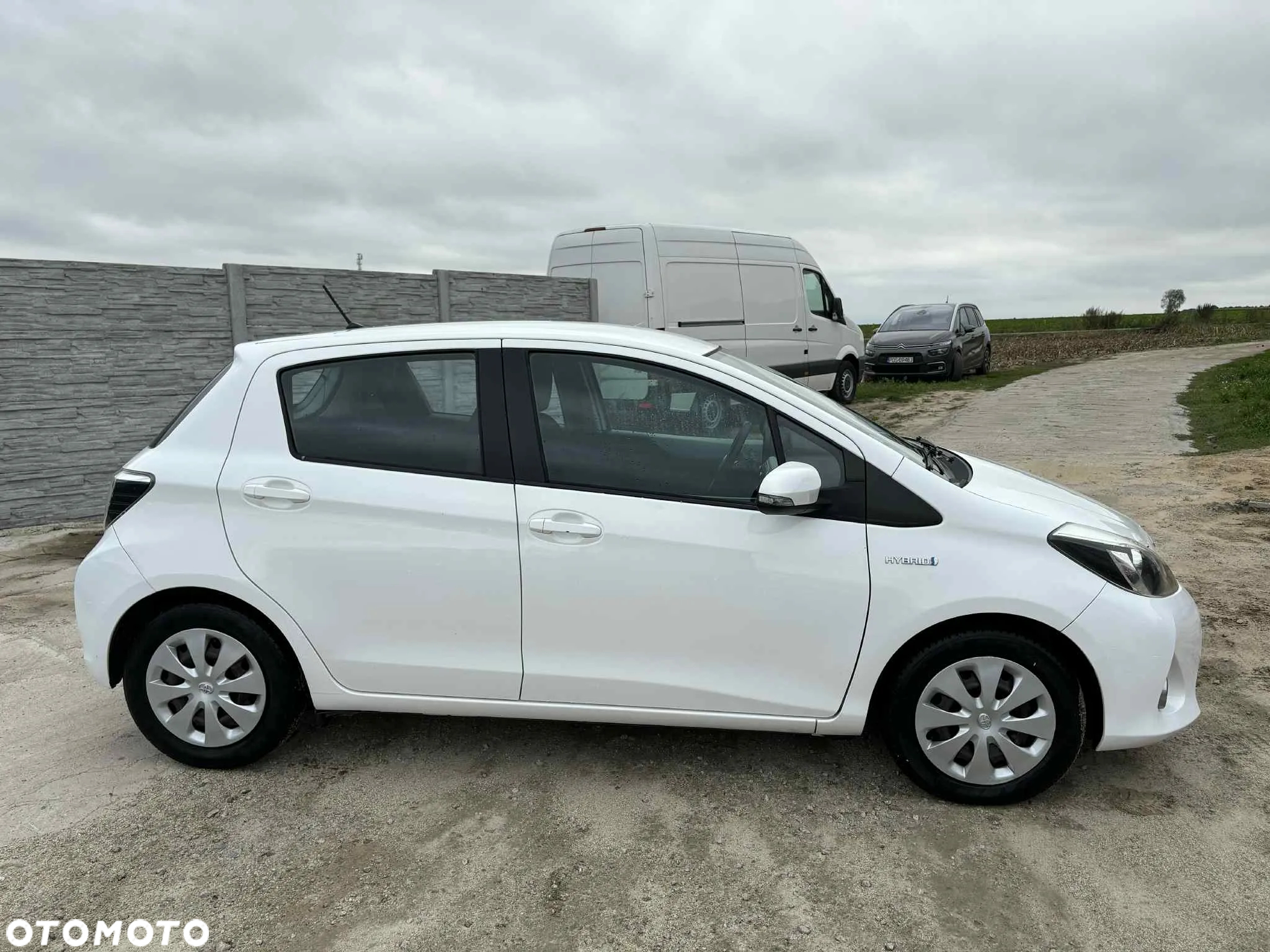 Toyota Yaris Hybrid 1.5 VVT-i - 28