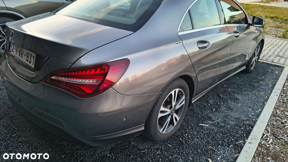 Mercedes-Benz CLA 180 AMG Line 7G-DCT - 6