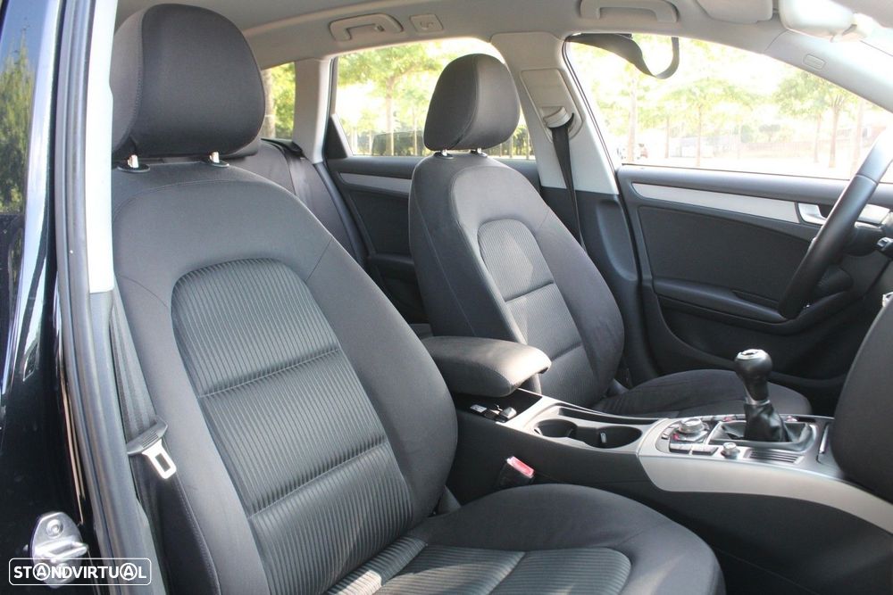 Audi A4 Avant 2.0 TDI Business Line - 6