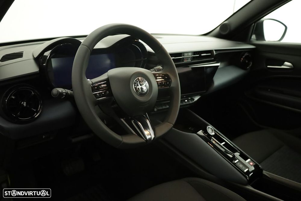Alfa Romeo Junior Elletrica 50 kWh - 8