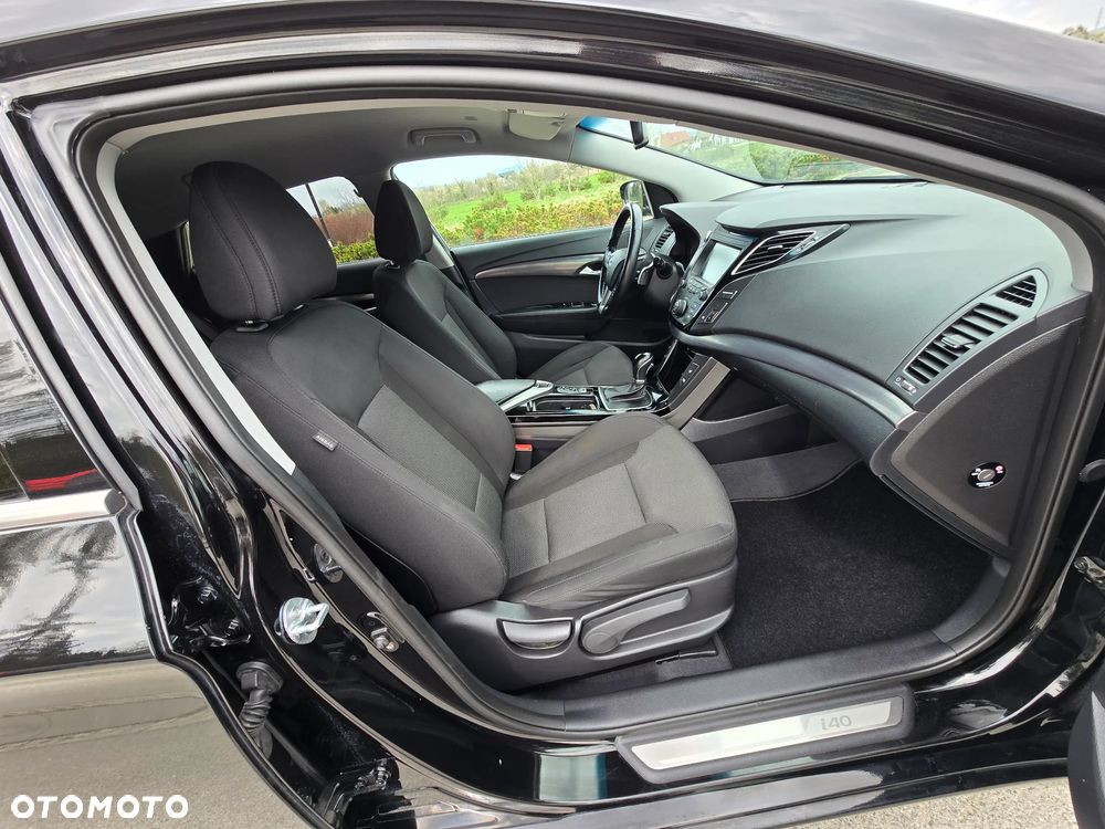 Hyundai i40 Kombi 1.7 CRDi DCT Premium - 13