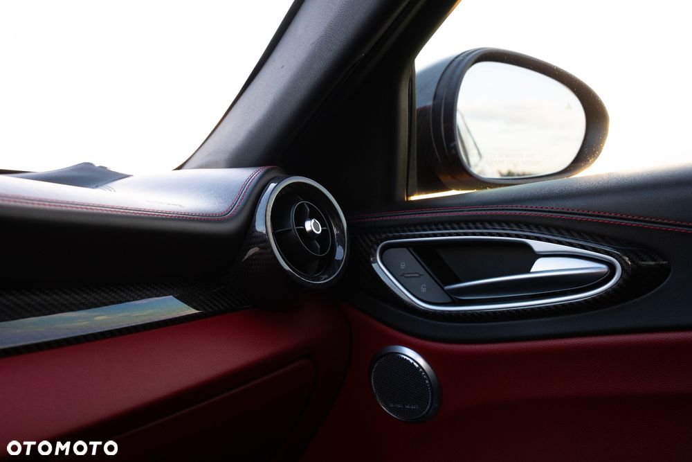 Alfa Romeo Giulia 2.9 Bi Turbo V6 Quadrifoglio - 17