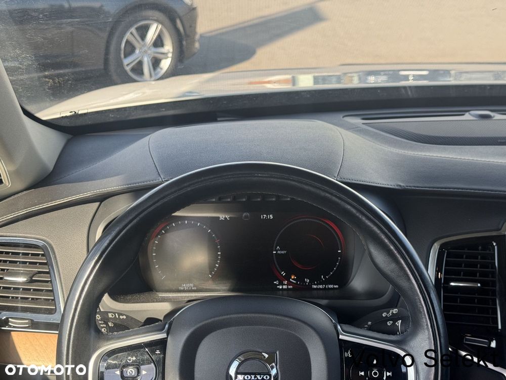 Volvo XC 90 - 12