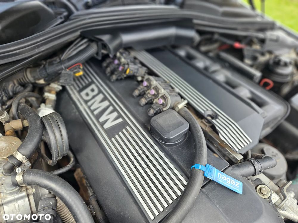 BMW Seria 5 525i Touring - 39