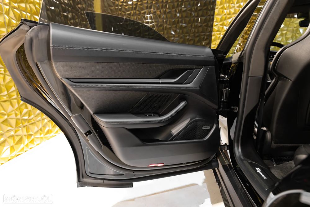 Porsche Taycan Cross Turismo Turbo S - 28