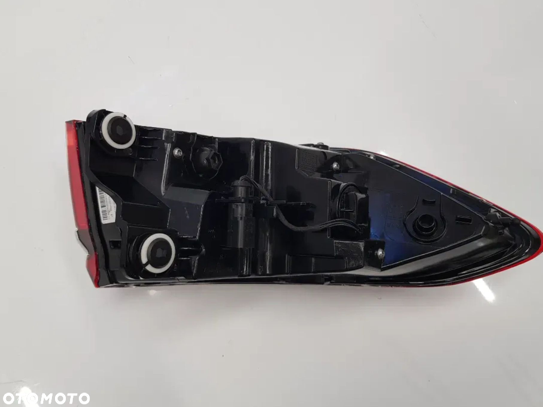 Lampa prawy tył tylna AUDI A8 D5 4N sedan w błotnik 4N0945070A - 3